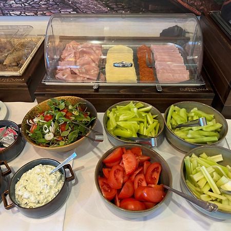 Typton Hotel&Spa Medzilaborce Ngoại thất bức ảnh