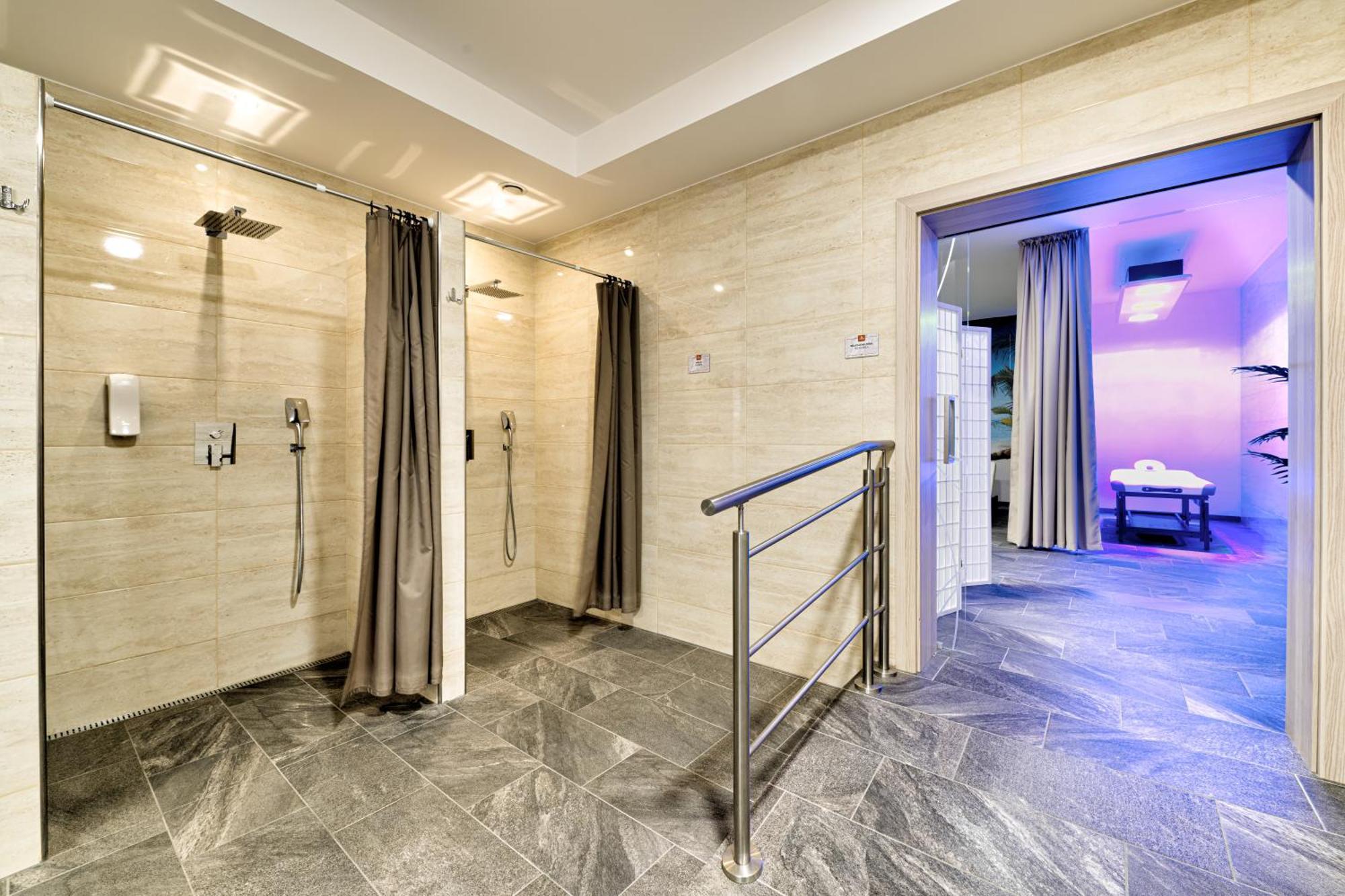 Typton Hotel&Spa Medzilaborce Ngoại thất bức ảnh